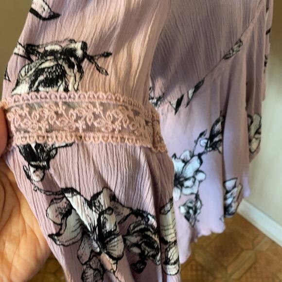 Bohemian Peasant Top by American Rag Flowing & Feminine - Picture 6 of 9